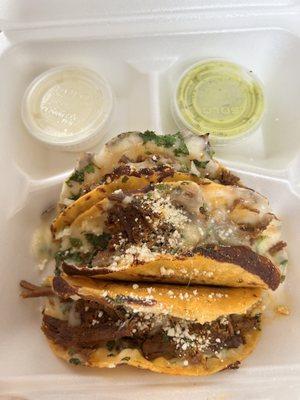 Reyes Deli
