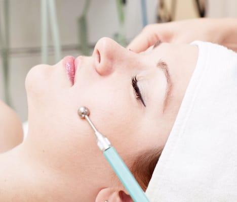 Micro-current treatments based on sending personalized healing frequencies are non-toxic, relaxing, and effective. No Down Time