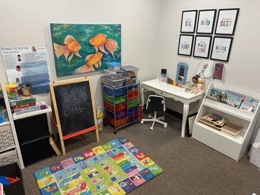 One of the many Speech and Feeding of Frisco therapy rooms, creating an inviting and playful environment for all patients.