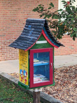 Little Free Library 70490, Meadowview