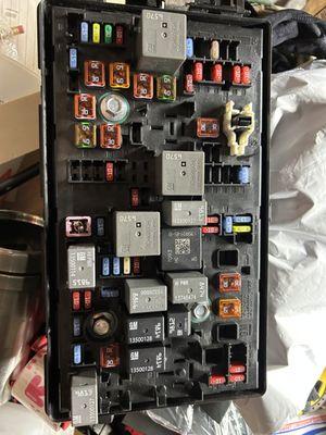 2017 GMC Cayon SLE 6 cylinder fuse box.