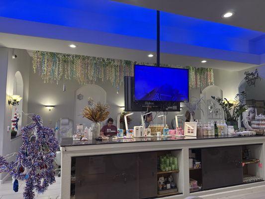 Beautifully decorated business.