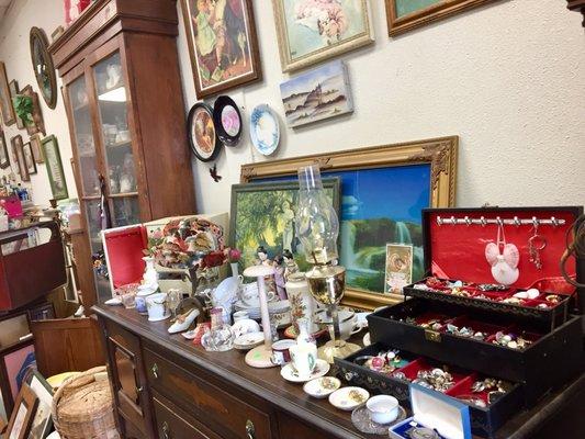The owner Shirley has boxes & boxes of vintage jewelry/accessories everywhere!