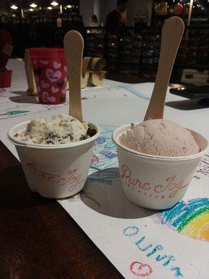 Cookie crunch and strawberry cream.