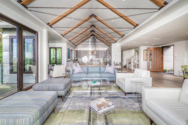 Nicole Ushakoff - Keller Williams