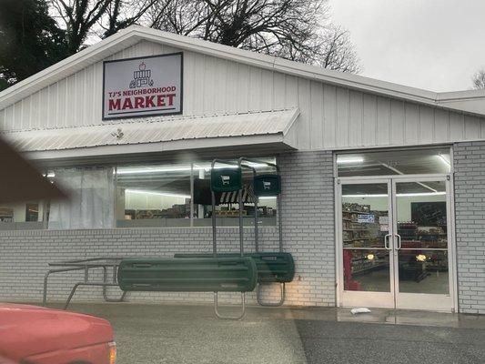 Tj’s Neighborhood Market