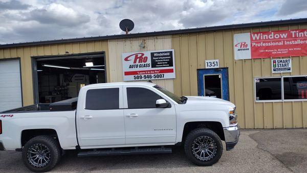 Pro Auto Glass