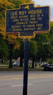 Historical Marker for the Le Roy House