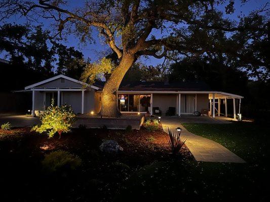 Universal Pavers And Landscaping