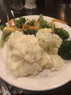 Mashed potatoes and vegetables side