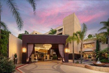 Avenue of the Arts Costa Mesa, A Tribute Portfolio Hotel