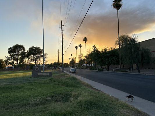 Sunset? Or fire? Either way, lol GORG! #love #newbarrio #lieshypants480 #PHX