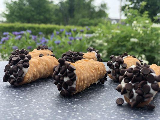 Chocolate chip cannolis