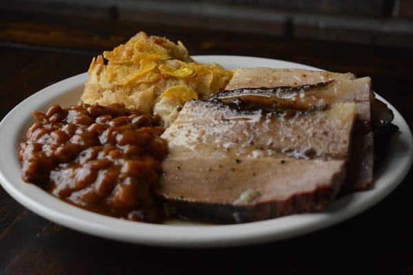 Crazy Bob'a Smoked Brisket, Cheesy Hash Browns and smoked Baked Beans.