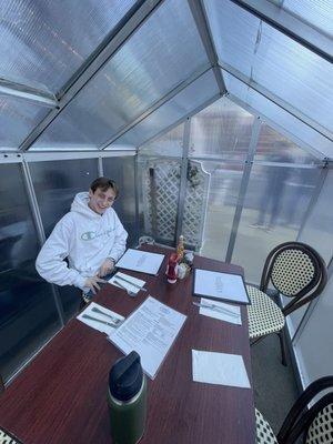 Little heated green house so private and cute