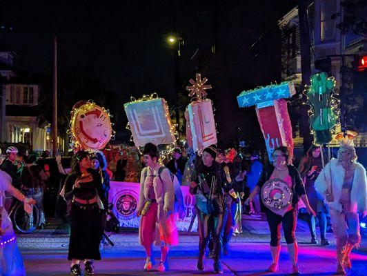 Les Fous du Carnaval