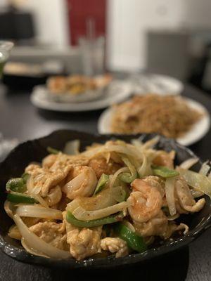 Red Curry Shrimp and Grits