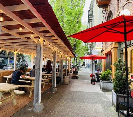 M Bar - Mandalay Bar