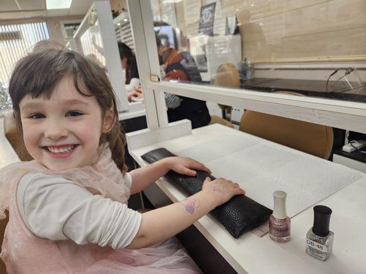 First kid manicure!