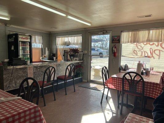 If you like a dinners from the past then this place is for you. Great food and great people!