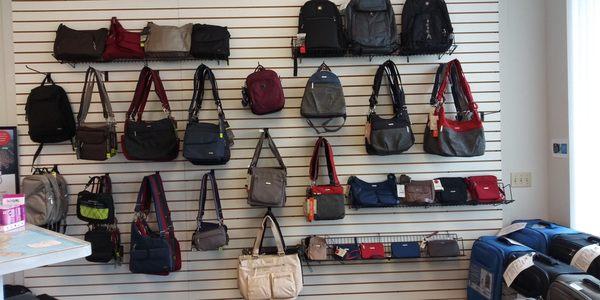 Bags & totes to travel like a pro!