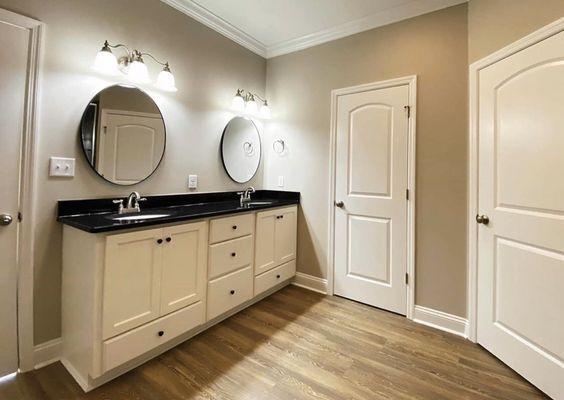 Black Pearl Polished with Oval Undermount lavatory bowls