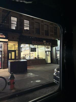 Denny Moes Superstar Barbershop