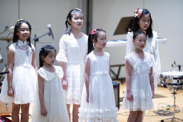 Bylinghua Choir