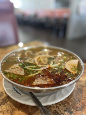 Bun Bo Hue without the pig feet tho ;(