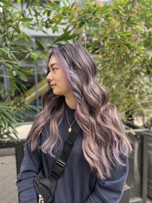 Purple + silver hues by @deannallies.chair