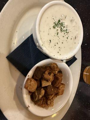 Roundabout Diner & Lounge