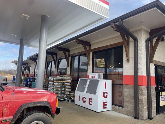 Cuzz’s Travel Depot