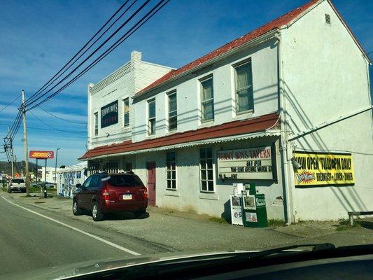 Tommy Boys Tavern