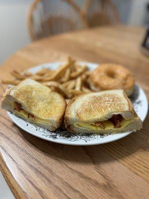 Mario's Donuts & Cafe