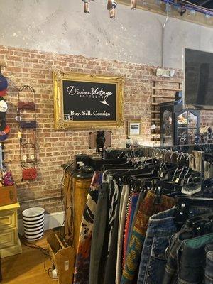 Divine Vintage Boutique