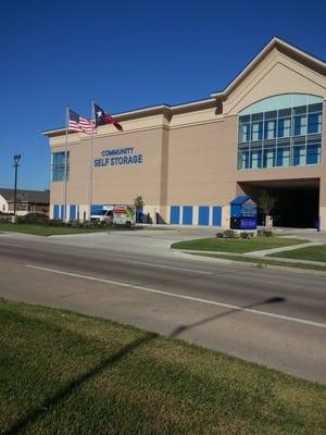 Spacious, Covered Drives