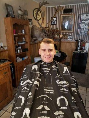 Great hair for a modified hard part!