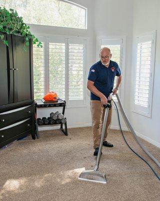 Powerful equipment cleans deep into carpet fiber