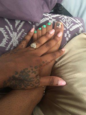 I got my nails and toes done last Thursday and today is Monday. Looks like I got it done some hours ago