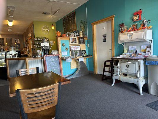 Great Place to read a good book Clean tables and atmosphere is not loud but comfortable