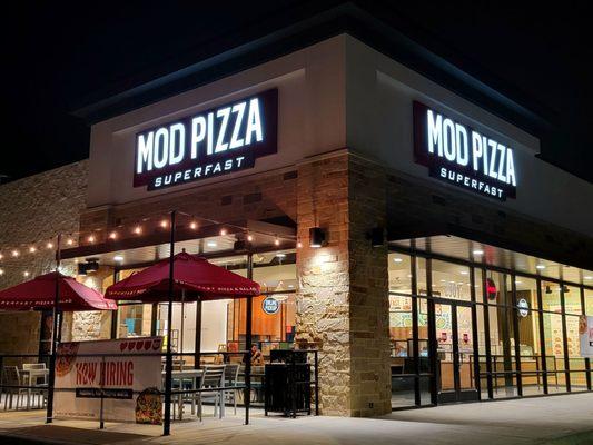 Scottie's Exxon was closed & torn down. The brand new MOD Pizza Rockwall South is here at 2901 S. Ridge Road #100