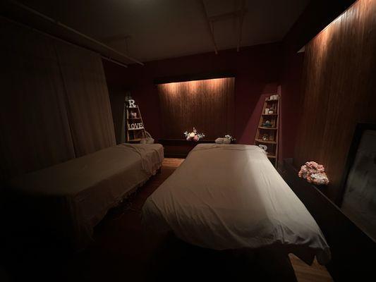 I love my gf! She's the best ever.  Very sweet gift she took me too.