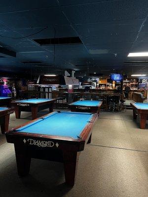 Rack'em Billiards & Sports Bar