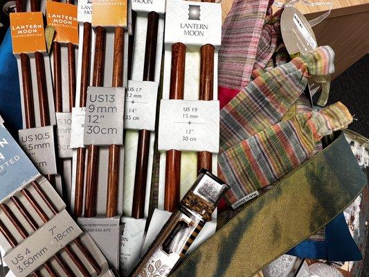 Lantern moon needles and accessories