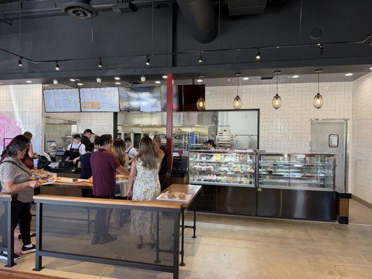 85°C Bakery Cafe - Palm Desert