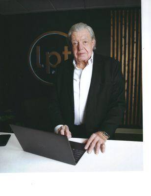 Carl Hull - LPT Realty