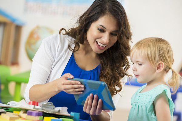 Free LifeCubby Classroom app for Android and iOS for easy documentation for ECE Teachers.