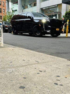 Uslimo NYC Ride in style with our Cadillac Escalade -- where luxury meets comfort. #CadillacEscalade #USLimoNYC #LuxurySUV #NYCLimo #