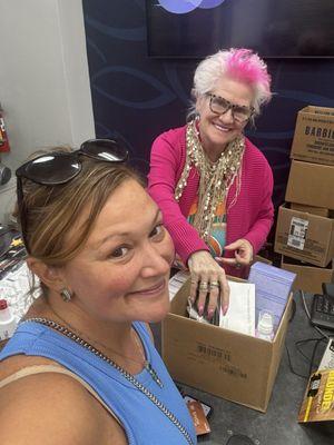 Wonderful customer service from the manager Annmarie who has been there 21 years! I love her!!!