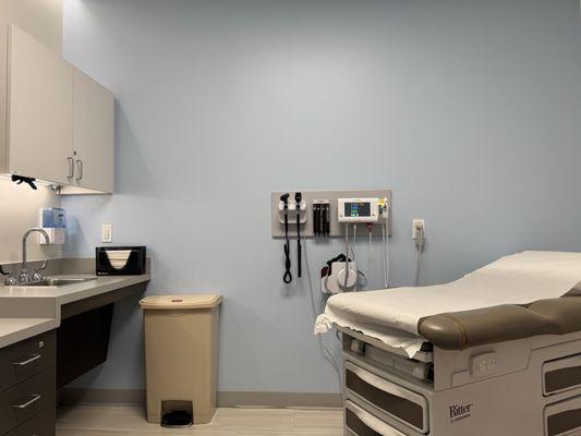Nice, clean exam room.